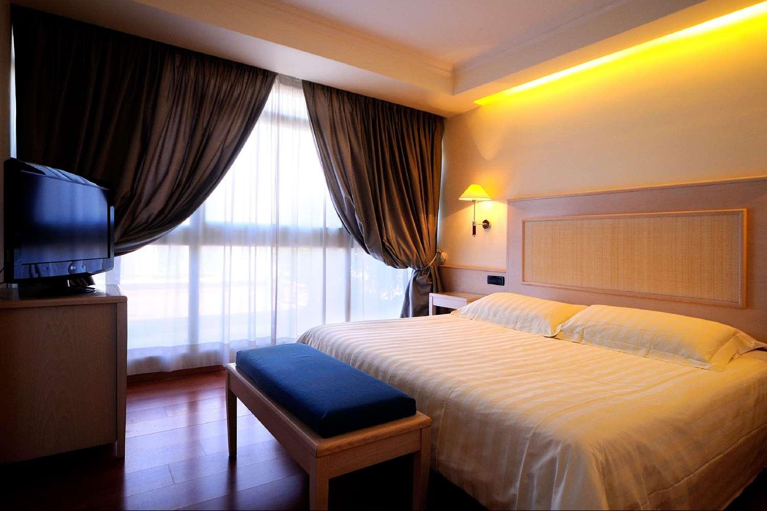 Western Globus 3* Roma